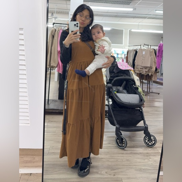 Meet your Posher, Angie - Picture 2 of 3